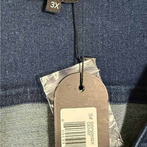 Stylish Blue Denim Romper Plus Size NWT 3XL (18W - 20W) - Picture 5 of 6